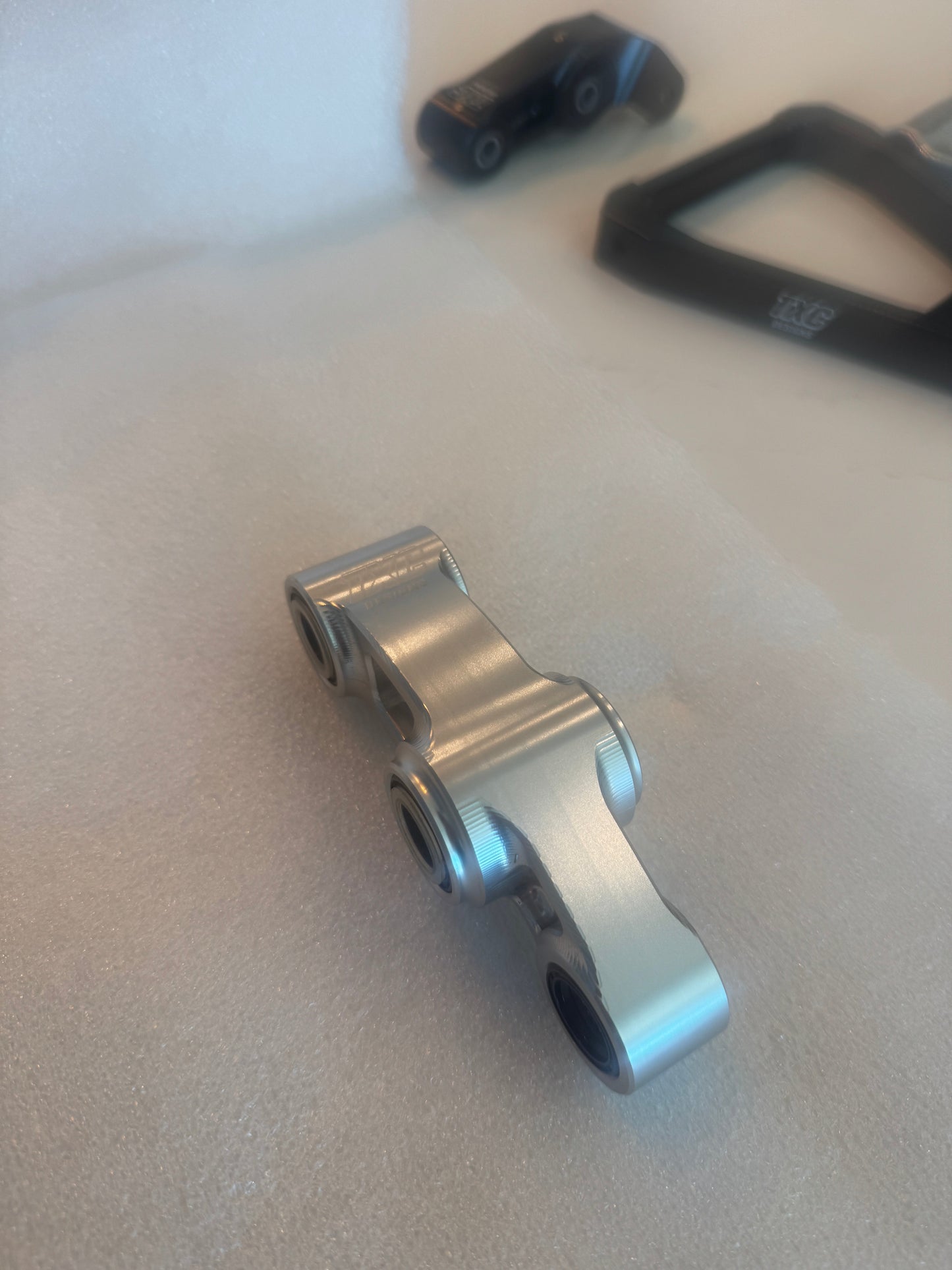 Ultra Bee Linkage